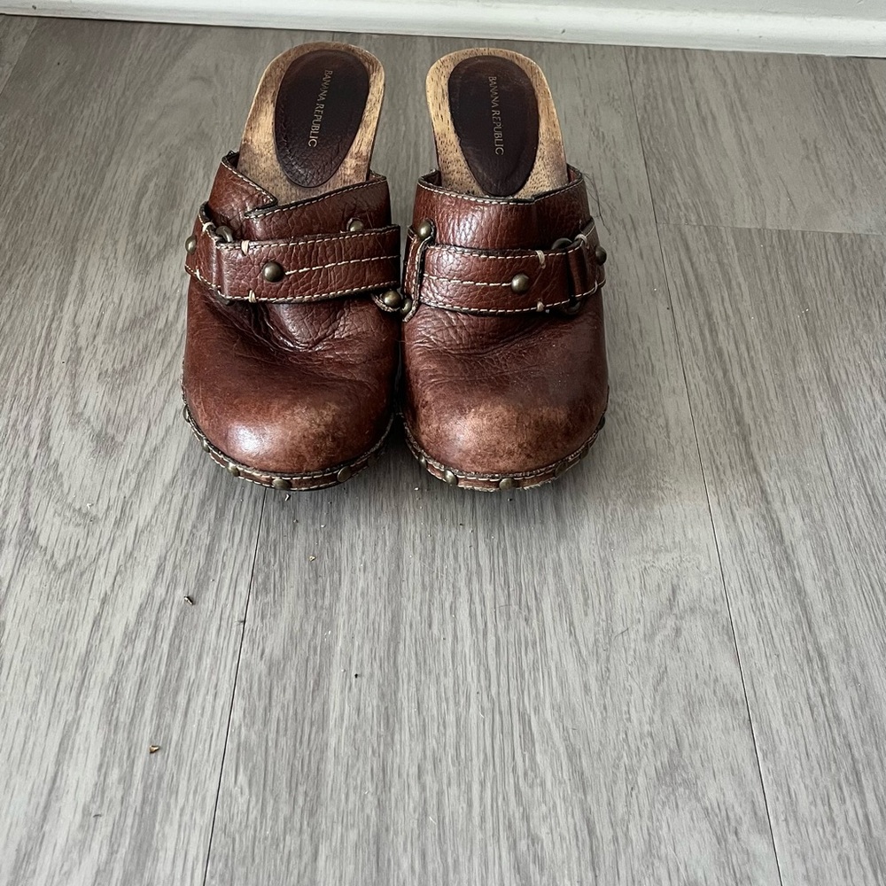 Banana Republic Brown Leather Heels